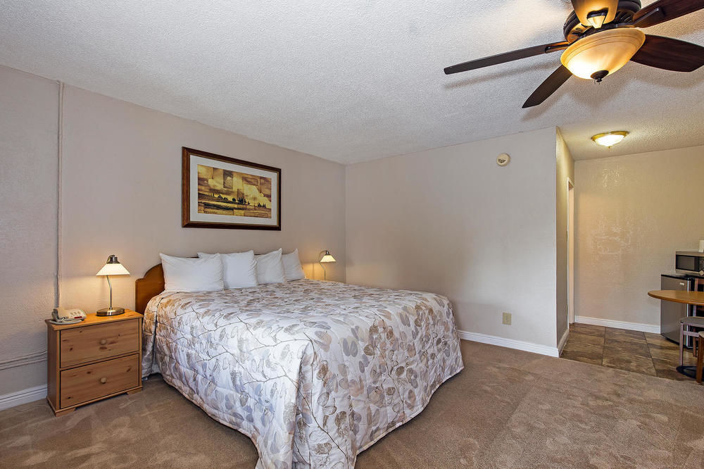 Vineyard Valley Inn Cloverdale Buitenkant foto